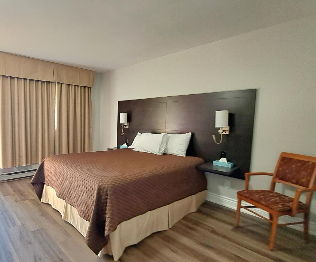 Cedar Lodge Motel Goderich Bagian luar foto