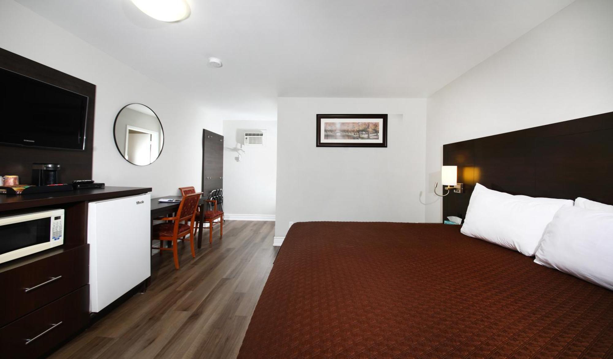 Cedar Lodge Motel Goderich Bagian luar foto