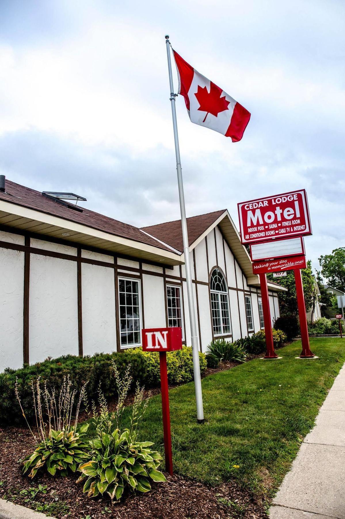 Cedar Lodge Motel Goderich Bagian luar foto