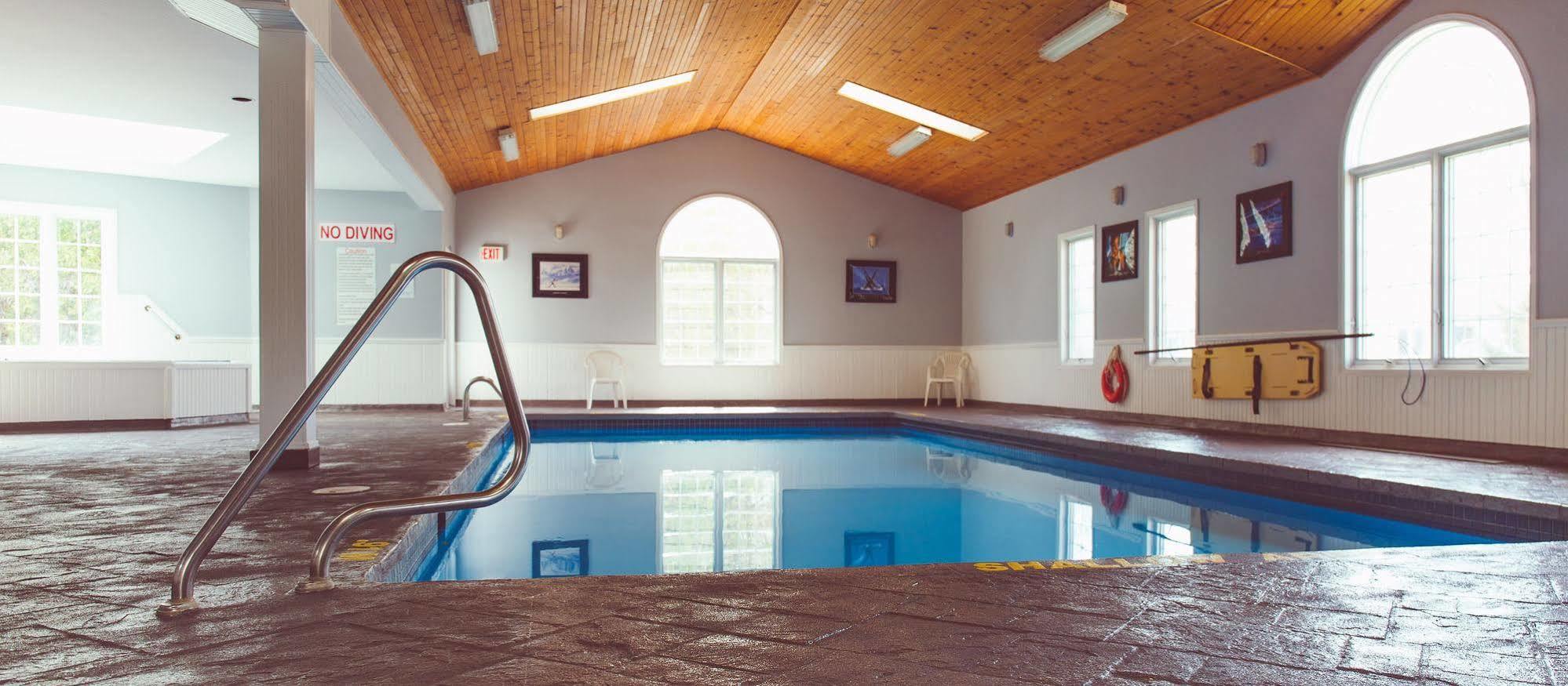 Cedar Lodge Motel Goderich Bagian luar foto
